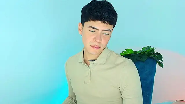 Snapshot of CamiiGuzmanX chatting on November 27, 2025, 8:31 pm CamiiGuzmanX online show from November 27, 2025, 8:31 pm