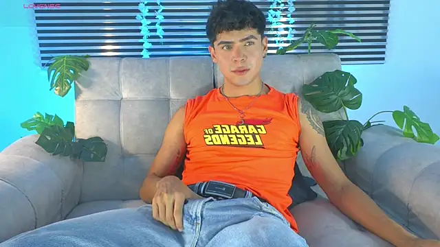 CamiiGuzmanX online show from July 8, 2026, 7:58 pm