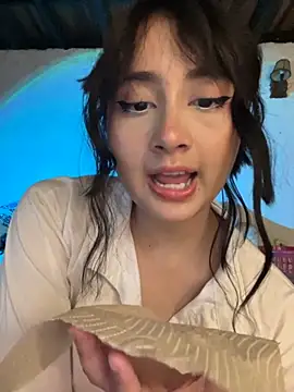 kaori 77 online show from October 14, 2025, 4:02 am