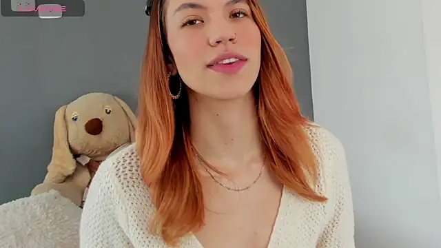 Snapshot of AntonellaaRossii chatting on October 31, 2025, 2:02 pm AntonellaaRossii online show from October 31, 2025, 2:02 pm