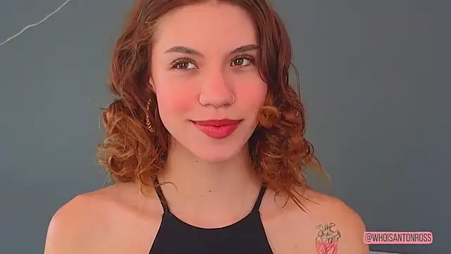 Snapshot of AntonellaaRossii chatting on April 2, 2026, 2:24 pm AntonellaaRossii online show from April 2, 2026, 2:24 pm