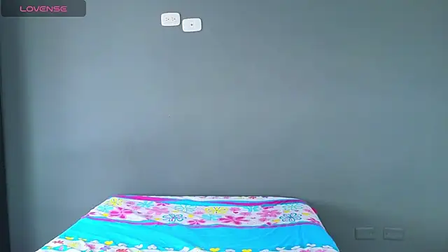 Snapshot of AntonellaaRossii chatting on November 13, 2025, 4:00 pm AntonellaaRossii online show from November 13, 2025, 4:00 pm