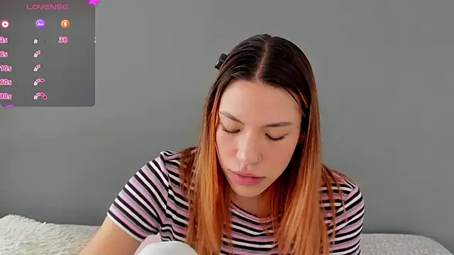 Snapshot of AntonellaaRossii chatting on September 29, 2025, 1:28 pm AntonellaaRossii online show from September 29, 2025, 1:28 pm