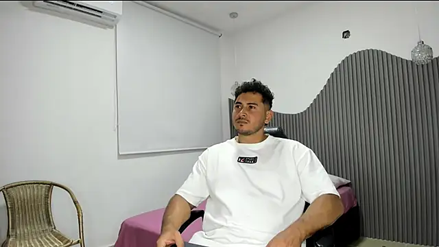 ashlan king online show from April 27, 2026, 3:04 am