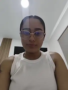 Snapshot of Daislalezma chatting on June 22, 2026, 9:23 pm Daislalezma online show from June 22, 2026, 9:23 pm