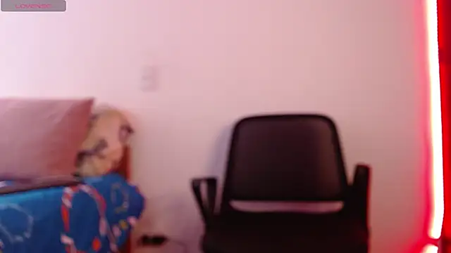 axel davis  online show from October 10, 2025, 1:34 pm