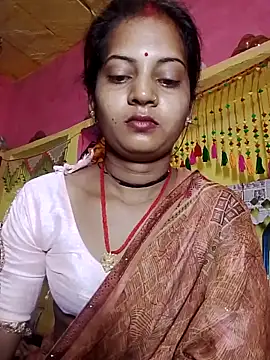 Snapshot of Hot_bbbb chatting on April 13, 2026, 10:47 pm Hot bbbb online show from April 13, 2026, 10:47 pm