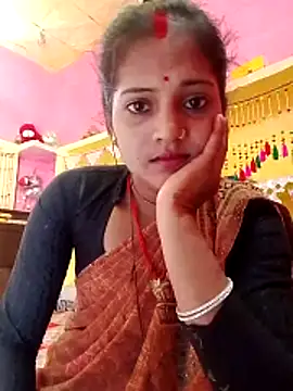 Snapshot of Hot_bbbb chatting on April 8, 2026, 6:15 am Hot bbbb online show from April 8, 2026, 6:15 am