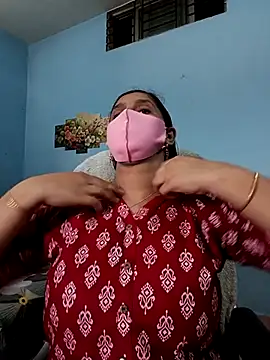 Snapshot of Cute_Faria chatting on July 17, 2026, 11:07 am Cute Faria online show from July 17, 2026, 11:07 am