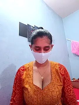 Snapshot of Cute_Faria chatting on February 13, 2026, 4:01 am Cute Faria online show from February 13, 2026, 4:01 am