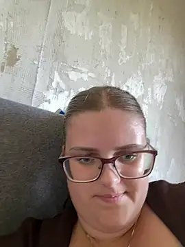 Snapshot of CurvyPaar2 chatting on June 24, 2026, 12:15 pm CurvyPaar2 online show from June 24, 2026, 12:15 pm