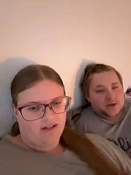 CurvyPaar2 online show from September 14, 2025, 2:06 pm