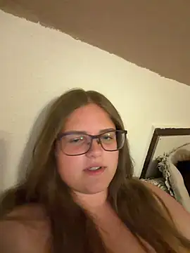 Snapshot of CurvyPaar2 chatting on August 5, 2026, 7:30 pm CurvyPaar2 online show from August 5, 2026, 7:30 pm
