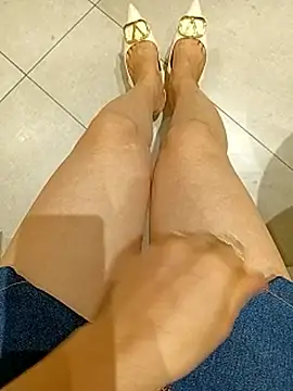 Jessical--Li online show from September 25, 2025, 12:00 pm