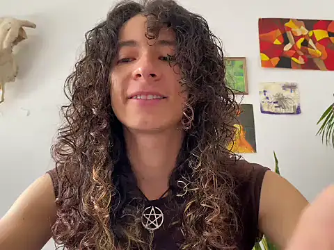 Snapshot of camille_delrey chatting on November 4, 2025, 4:00 pm camille delrey online show from November 4, 2025, 4:00 pm