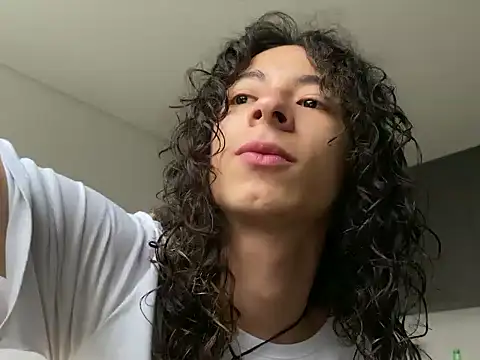 Snapshot of camille_delrey chatting on October 11, 2025, 11:11 am camille delrey online show from October 11, 2025, 11:11 am