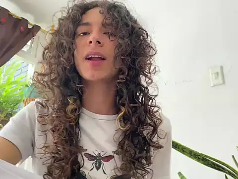 Snapshot of camille_delrey chatting on October 26, 2025, 6:08 pm camille delrey online show from October 26, 2025, 6:08 pm