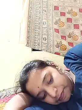 Snapshot of Hot_crety chatting on July 23, 2026, 6:44 am Hot crety online show from July 23, 2026, 6:44 am