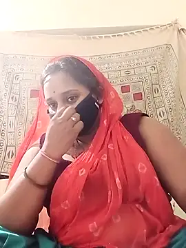 Snapshot of Hot_crety chatting on July 15, 2026, 4:03 pm Hot crety online show from July 15, 2026, 4:03 pm