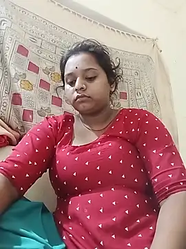 Snapshot of Hot_crety chatting on August 3, 2026, 12:11 pm Hot crety online show from August 3, 2026, 12:11 pm