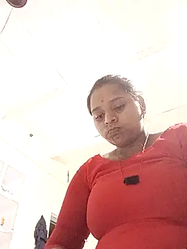 Snapshot of Hot_crety chatting on June 8, 2026, 9:04 pm Hot crety online show from June 8, 2026, 9:04 pm