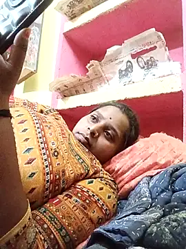 Snapshot of Hot_crety chatting on June 7, 2026, 3:39 pm Hot crety online show from June 7, 2026, 3:39 pm