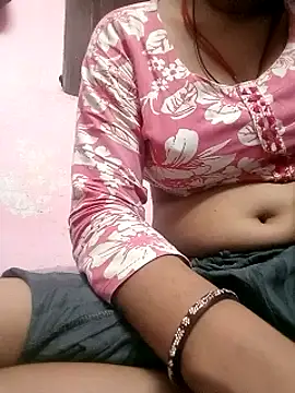 Snapshot of Hot_crety chatting on June 30, 2026, 6:30 pm Hot crety online show from June 30, 2026, 6:30 pm
