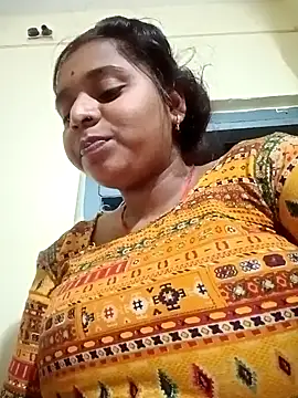 Hot crety online show from November 4, 2025, 12:09 pm