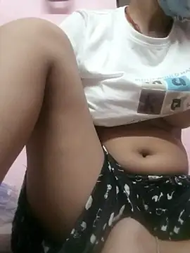 Snapshot of Hot_crety chatting on July 19, 2026, 7:54 pm Hot crety online show from July 19, 2026, 7:54 pm