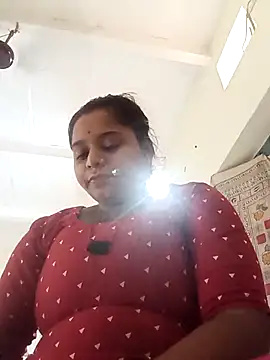 Snapshot of Hot_crety chatting on June 30, 2026, 5:51 am Hot crety online show from June 30, 2026, 5:51 am