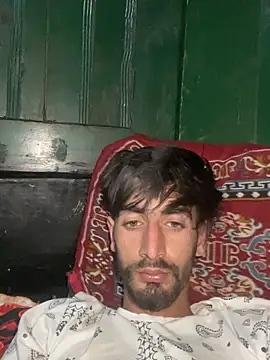 lyath3245 online show from March 6, 2026, 2:23 pm