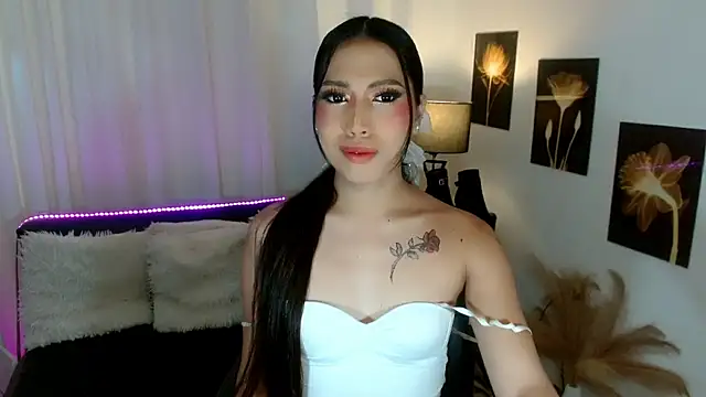 Snapshot of Sassy_Suzuhime chatting on March 17, 2026, 7:00 am Sassy Suzuhime online show from March 17, 2026, 7:00 am