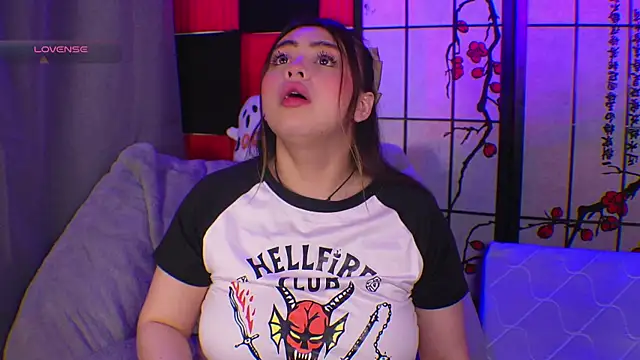 Snapshot of Vanelope_sweet_ chatting on July 1, 2026, 4:24 am Vanelope sweet online show from July 1, 2026, 4:24 am
