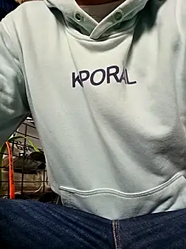 Snapshot of Jo27110 chatting on October 29, 2025, 12:37 pm Jo27110 online show from October 29, 2025, 12:37 pm