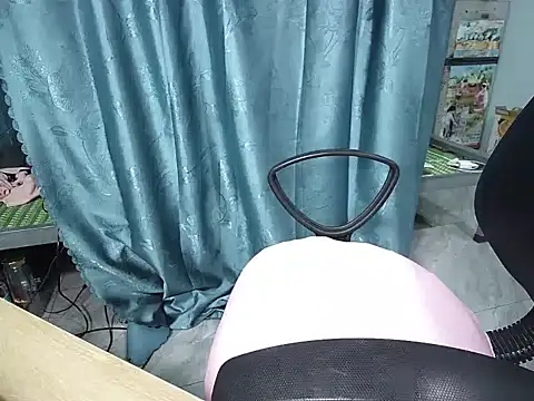 Snapshot of _Sara_768 chatting on February 18, 2026, 3:41 pm Sara 768 online show from February 18, 2026, 3:41 pm