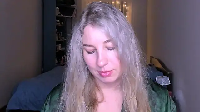 NancySanders online show from May 1, 2026, 7:19 pm