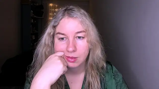 NancySanders online show from April 22, 2026, 6:58 pm