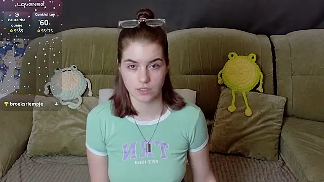 ElzaBlis online show from March 12, 2026, 3:16 pm