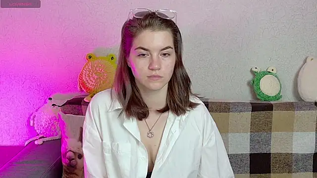 Snapshot of ElzaBlis chatting on June 16, 2026, 1:22 pm ElzaBlis online show from June 16, 2026, 1:22 pm