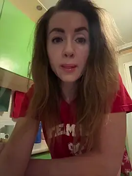 Snapshot of MarinaDiva11_74 chatting on March 20, 2026, 8:10 pm MarinaDiva11 74 online show from March 20, 2026, 8:10 pm