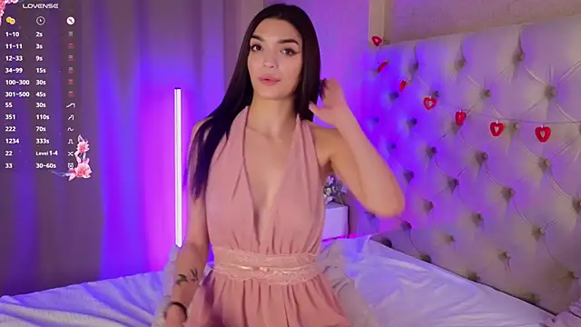 MarciaMarshall online show from October 13, 2025, 8:32 pm