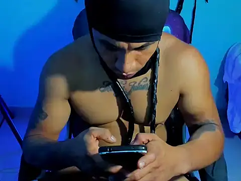 Snapshot of zeus_7777 chatting on October 24, 2025, 7:35 pm zeus 7777 online show from October 24, 2025, 7:35 pm