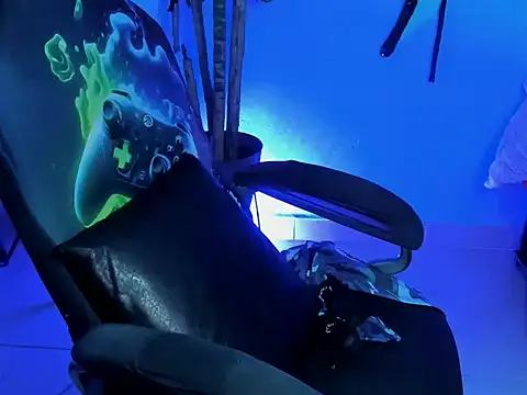 Snapshot of zeus_7777 chatting on October 26, 2025, 11:27 pm zeus 7777 online show from October 26, 2025, 11:27 pm