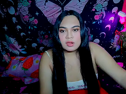 YourThicc bella online show from May 17, 2026, 11:21 am