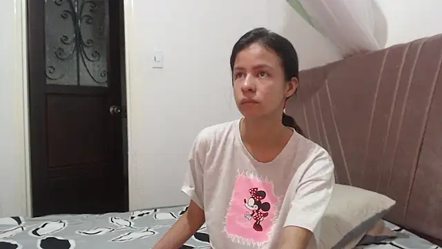 nathaly jones  online show from February 10, 2026, 12:15 pm