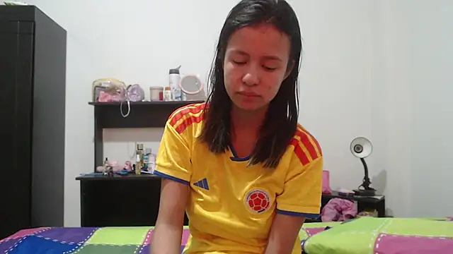 Snapshot of nathaly_jones_ chatting on June 27, 2026, 12:22 pm nathaly jones online show from June 27, 2026, 12:22 pm
