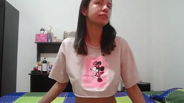 Snapshot of nathaly_jones_ chatting on August 7, 2026, 12:33 pm nathaly jones online show from August 7, 2026, 12:33 pm