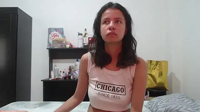 Snapshot of nathaly_jones_ chatting on June 10, 2026, 12:39 pm nathaly jones online show from June 10, 2026, 12:39 pm
