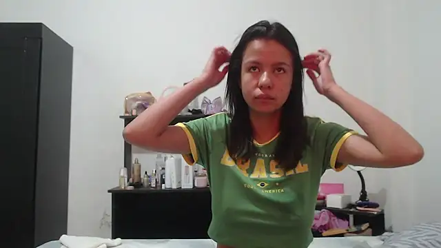 Snapshot of nathaly_jones_ chatting on July 20, 2026, 12:18 pm nathaly jones online show from July 20, 2026, 12:18 pm