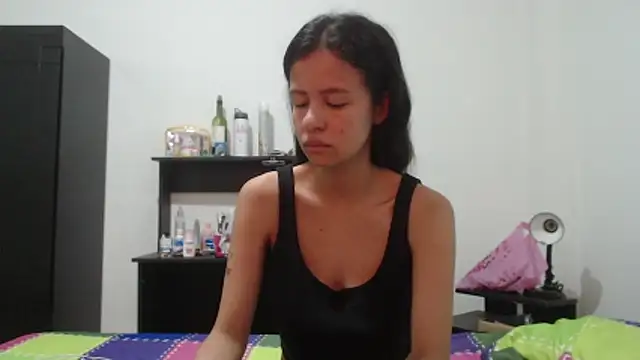 Snapshot of nathaly_jones_ chatting on May 13, 2026, 12:12 pm nathaly jones online show from May 13, 2026, 12:12 pm